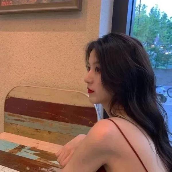 蜜丝炸弹